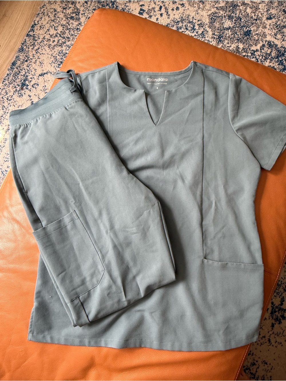 Mandala Scrub Set sz S in storm gray